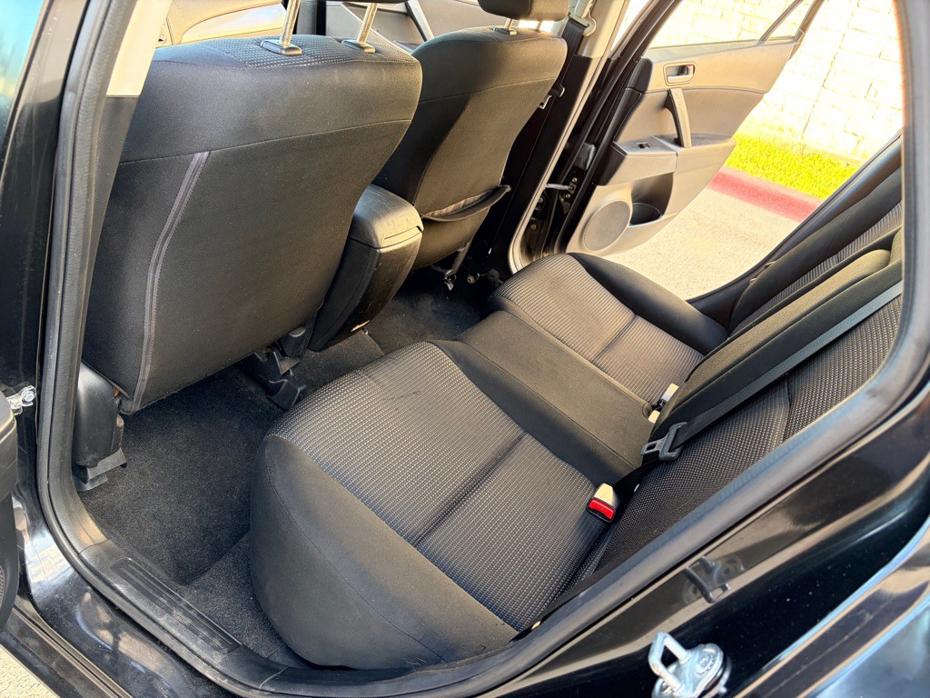 2012 Mazda Mazda3 Image 7