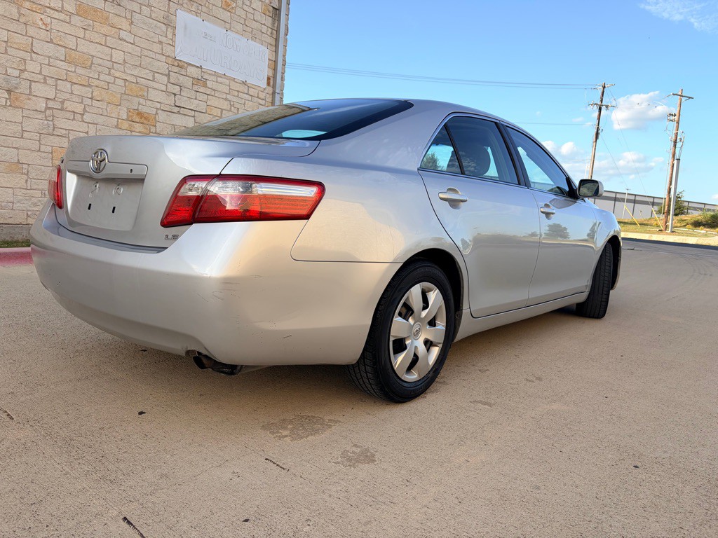 2007 Toyota Camry Image 2
