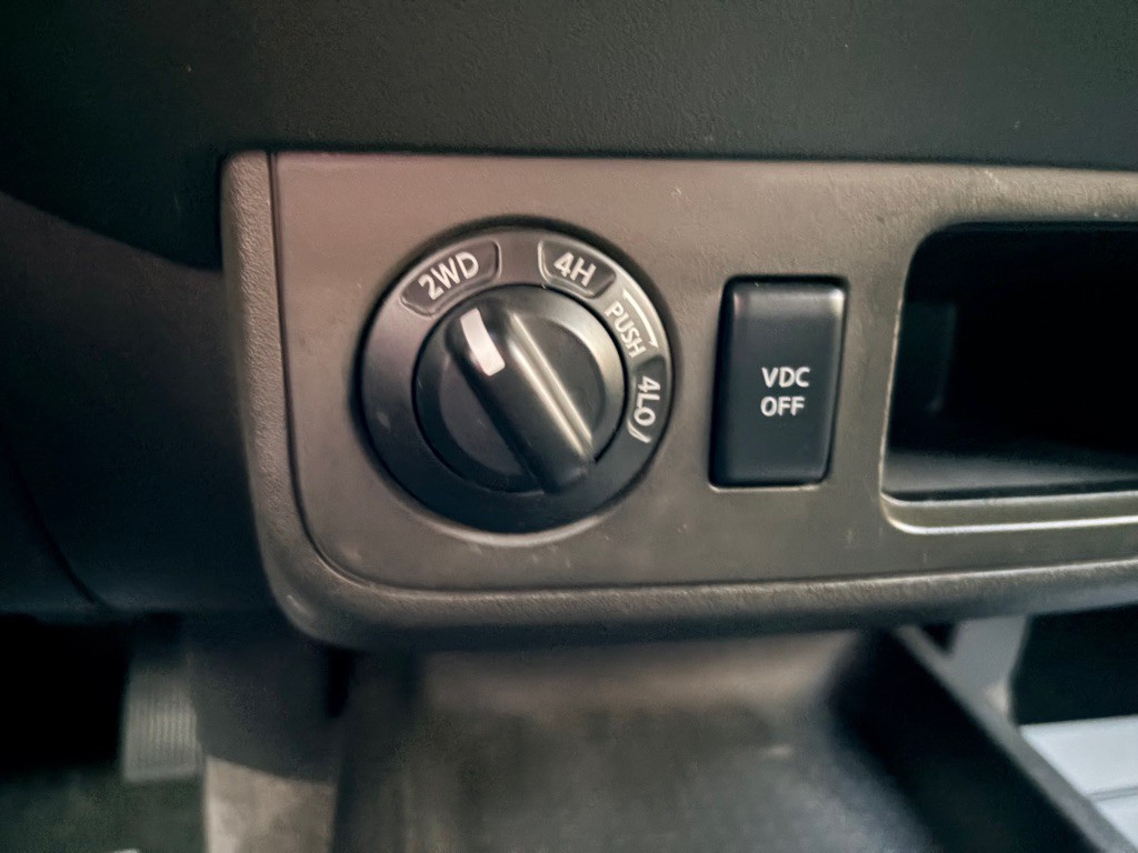 2011 Nissan Xterra Image 11