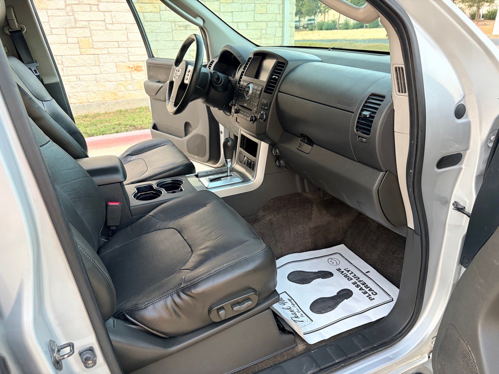 2012 Nissan Pathfinder Image 5