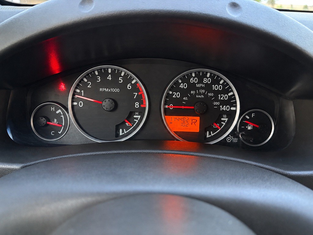 2012 Nissan Pathfinder Image 11