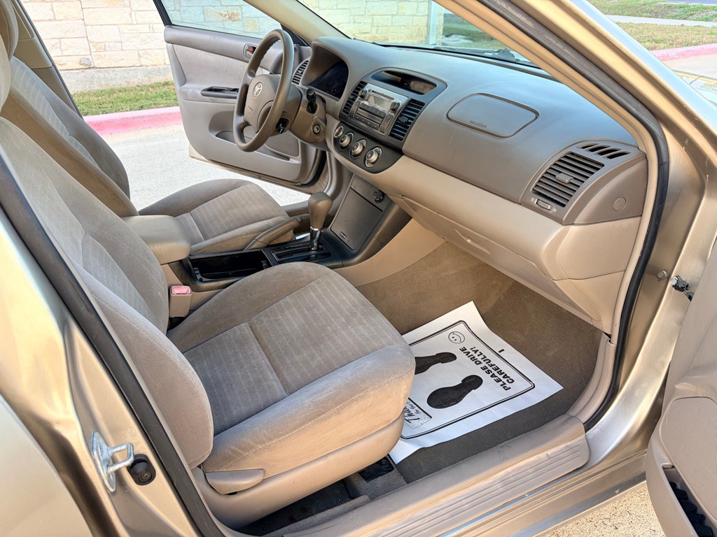 2005 Toyota Camry Image 5