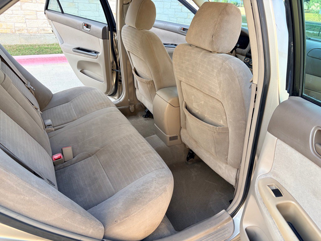 2005 Toyota Camry Image 6
