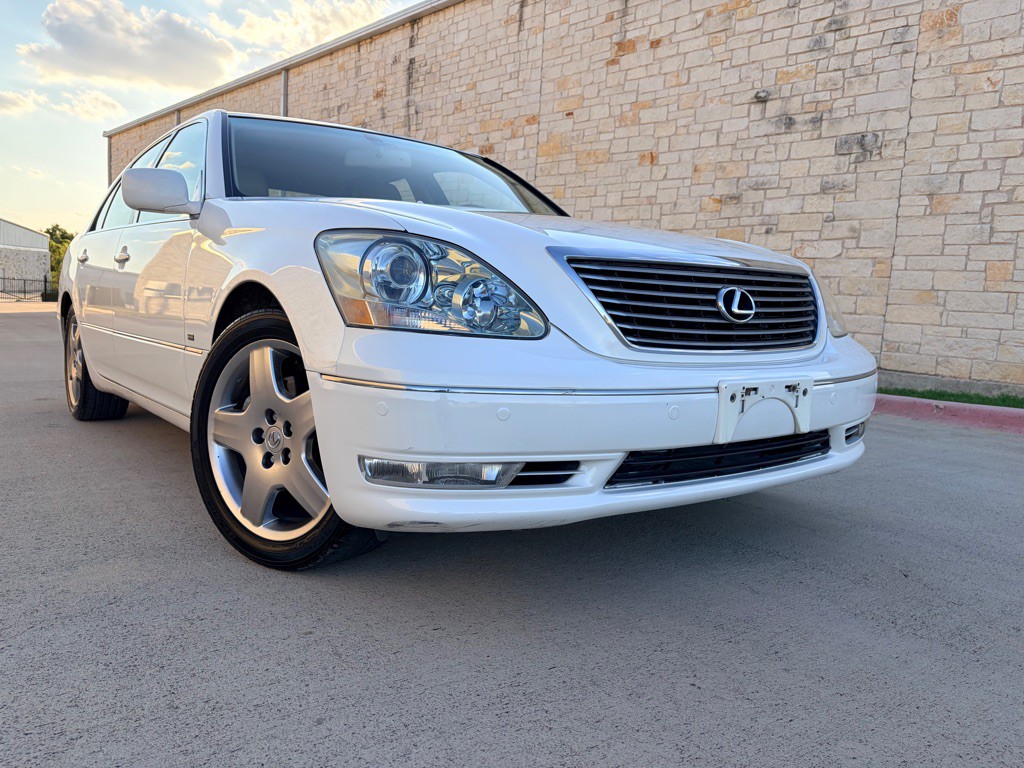2004 Lexus LS Image 1