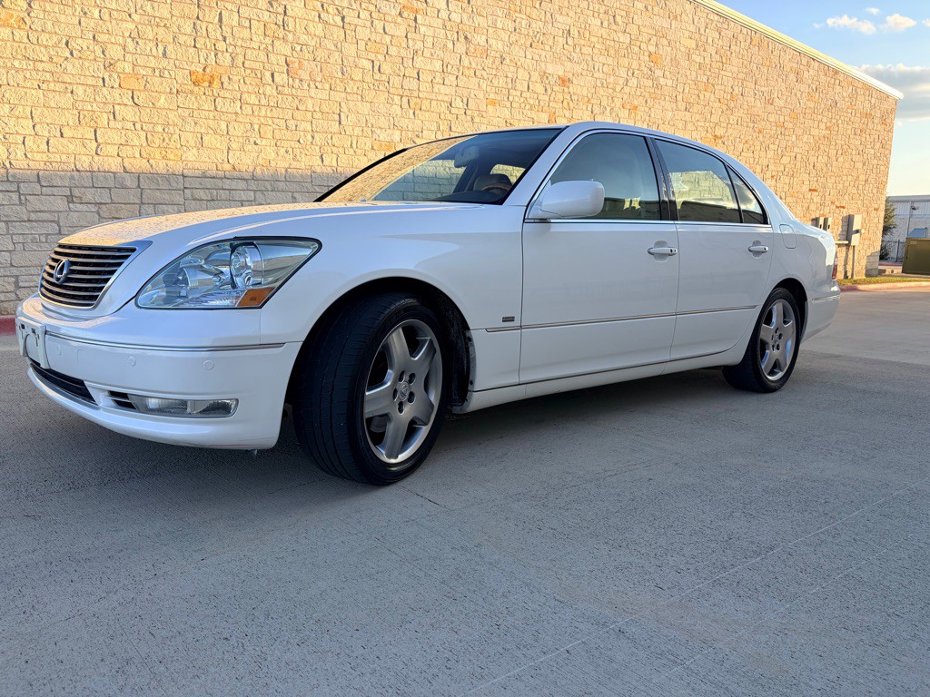 2004 Lexus LS Image 4