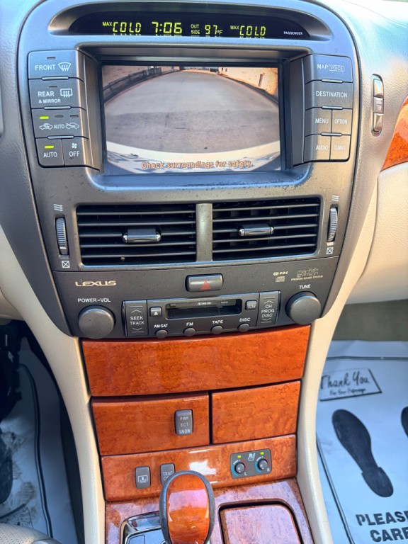 2004 Lexus LS Image 12