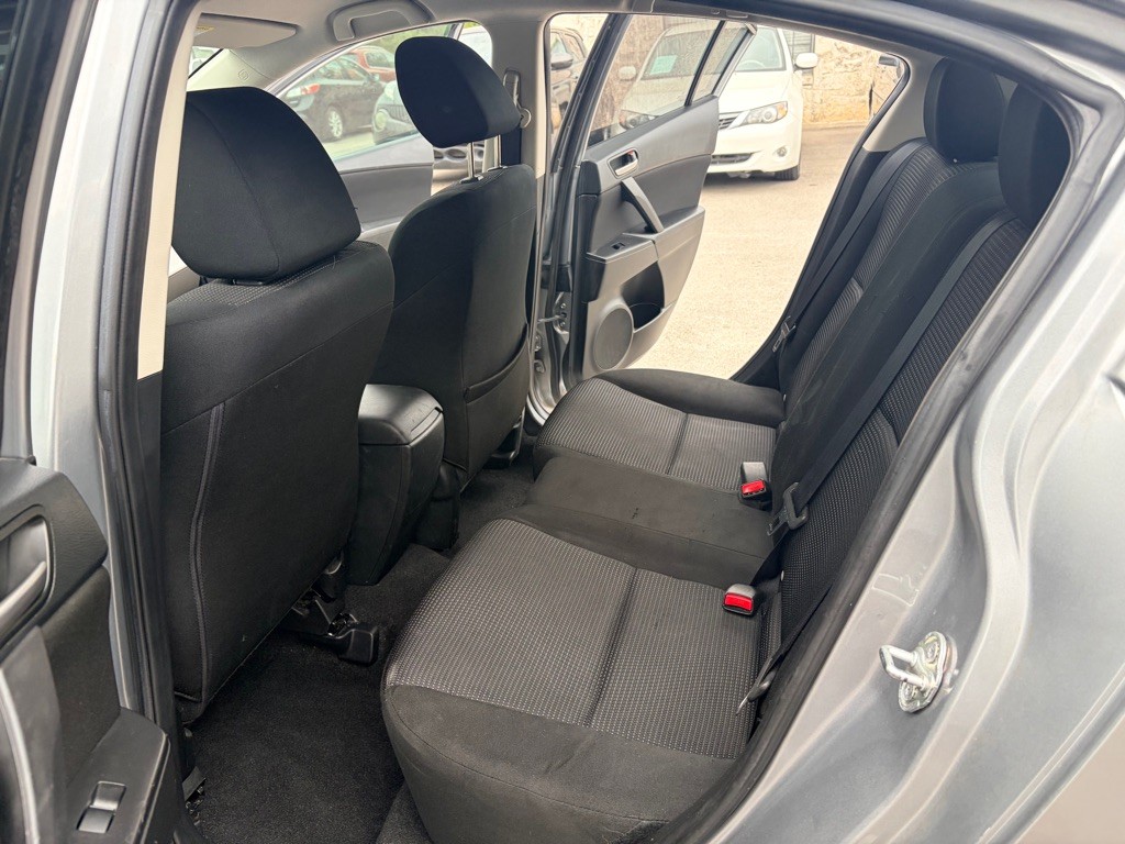 2013 Mazda Mazda3 Image 7
