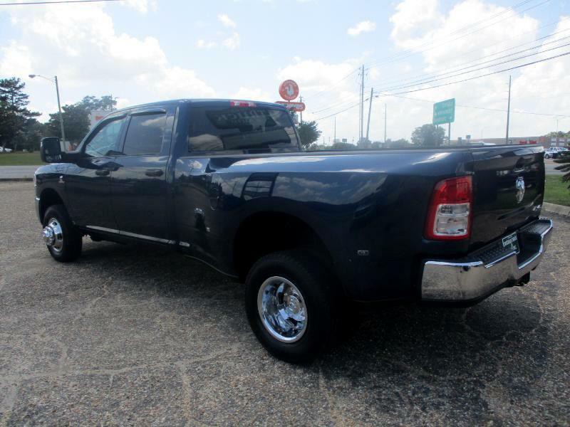 2024 RAM 3500 Image 3