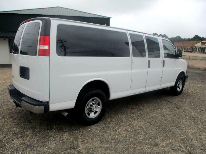 2022 Chevrolet Express Image 5