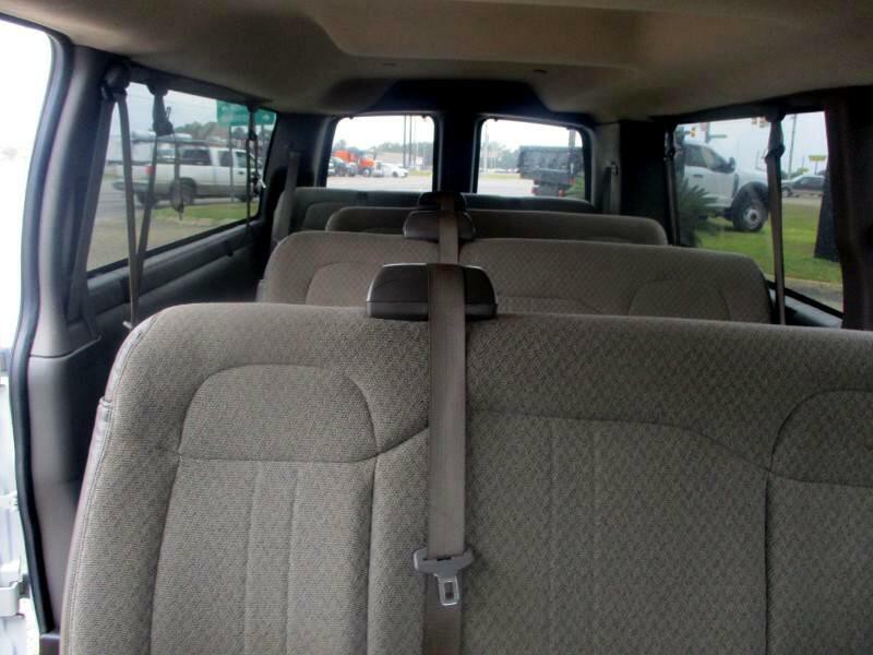 2022 Chevrolet Express Image 12