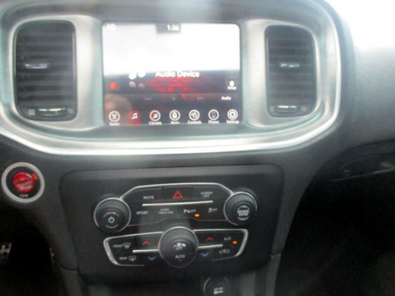 2017 Dodge Charger Image 18