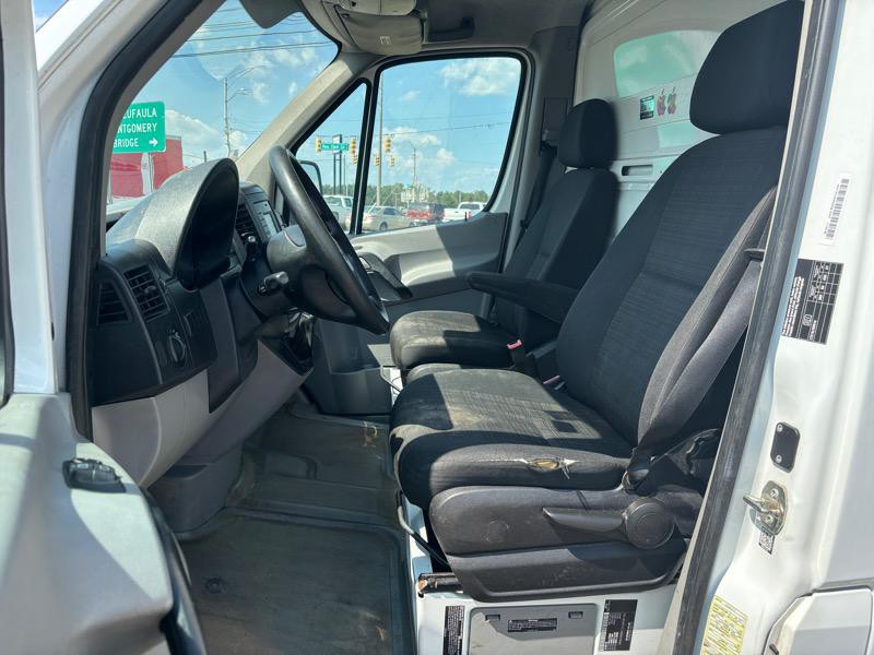 2016 Mercedes-Benz Sprinter Image 10