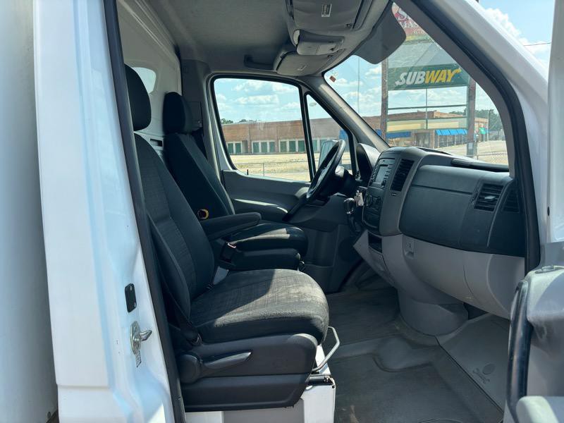 2016 Mercedes-Benz Sprinter Image 13