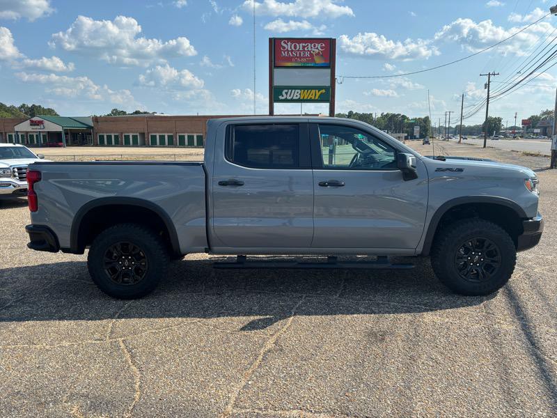 2024 Chevrolet Silverado 1500 Image 6