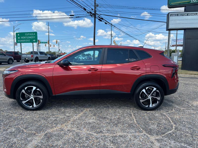 2024 Chevrolet Trax Image 2