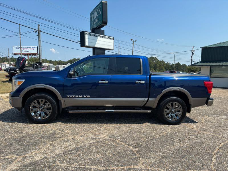 2018 Nissan Titan Image 2