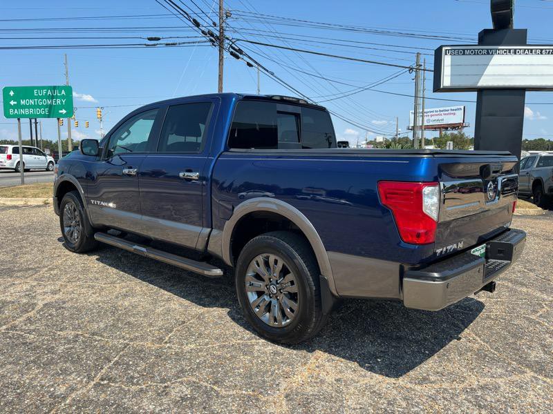 2018 Nissan Titan Image 3