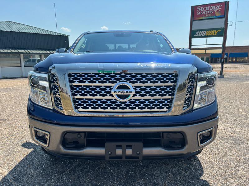 2018 Nissan Titan Image 8