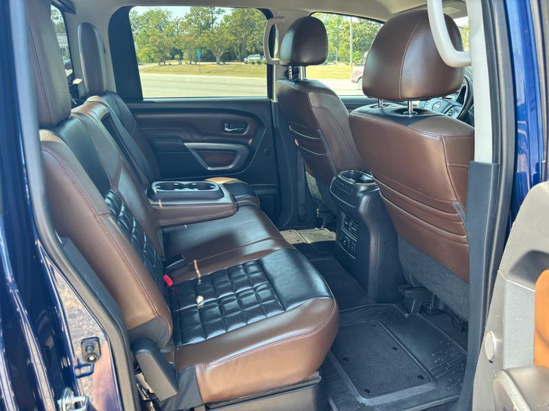 2018 Nissan Titan Image 15