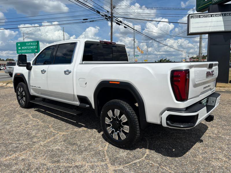 2024 GMC Sierra 2500 Image 3