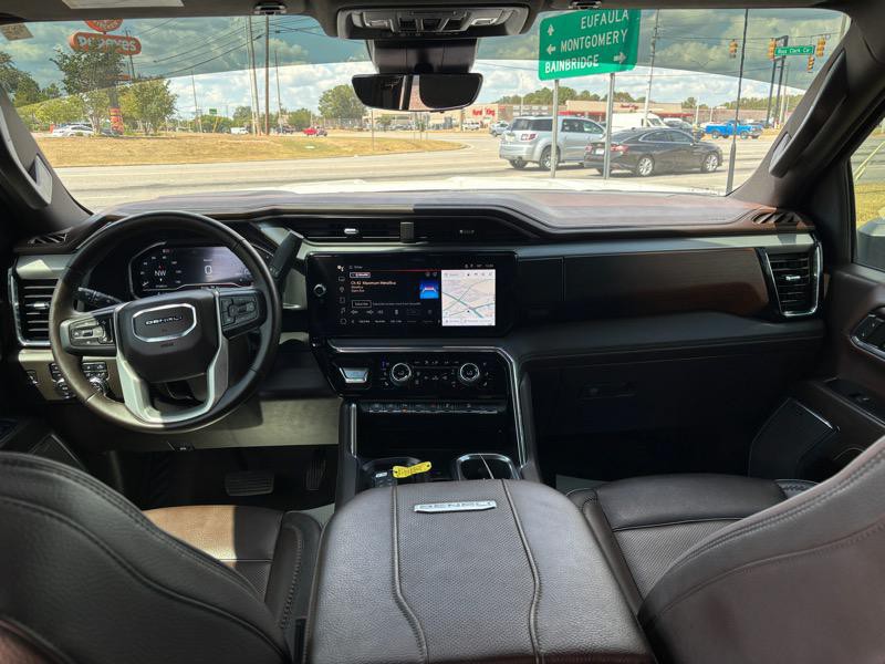 2024 GMC Sierra 2500 Image 9