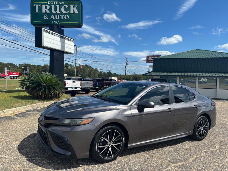 2021 Toyota Camry Image 1