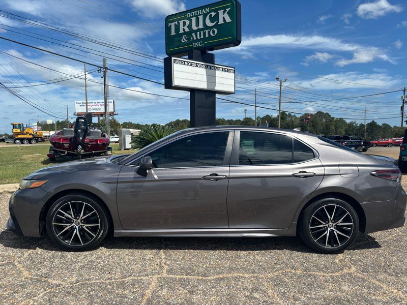 2021 Toyota Camry Image 2