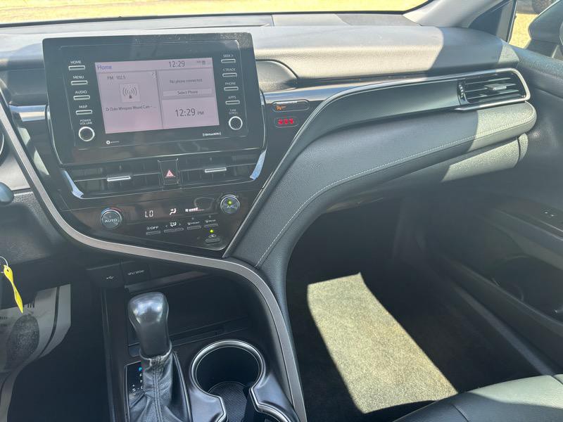 2021 Toyota Camry Image 10