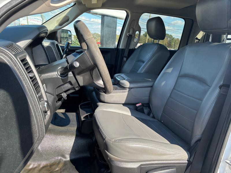 2018 RAM 3500 Image 13