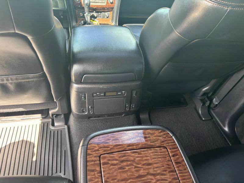 2020 Nissan Armada Image 9