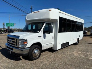 Image for 2017 Ford Econoline 22 PASSENGER ID: 7267528