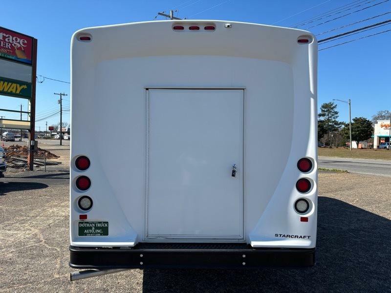 2017 Ford Econoline Image 3