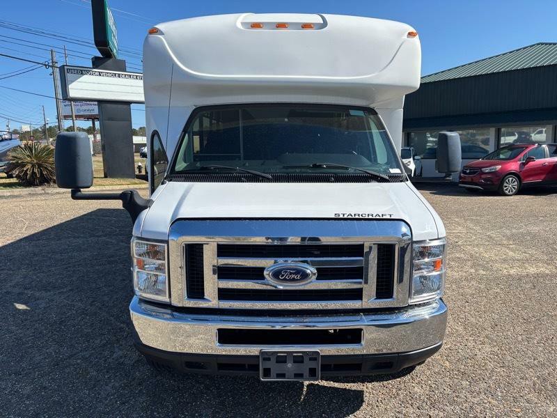 2017 Ford Econoline Image 7