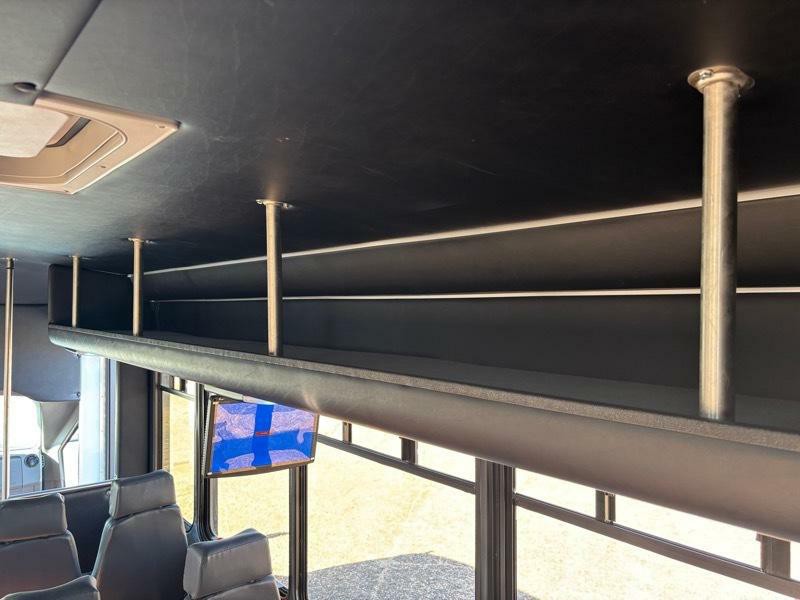 2017 Ford Econoline Image 15