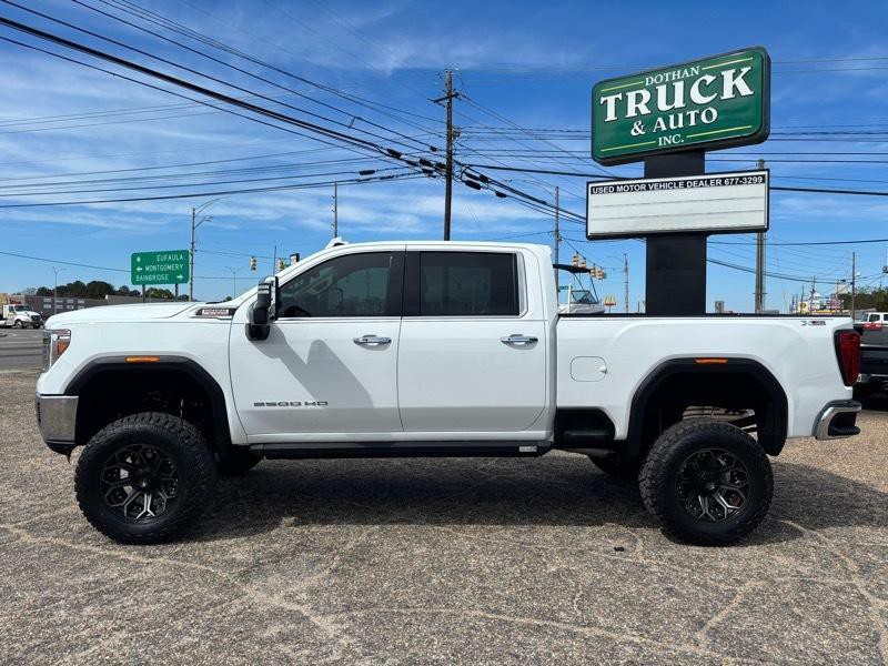 2023 GMC Sierra 2500 Image 2