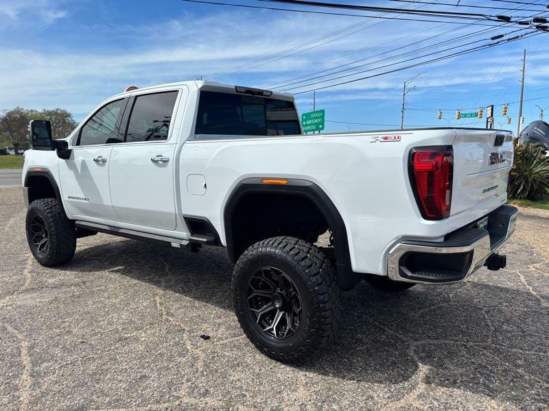 2023 GMC Sierra 2500 Image 3