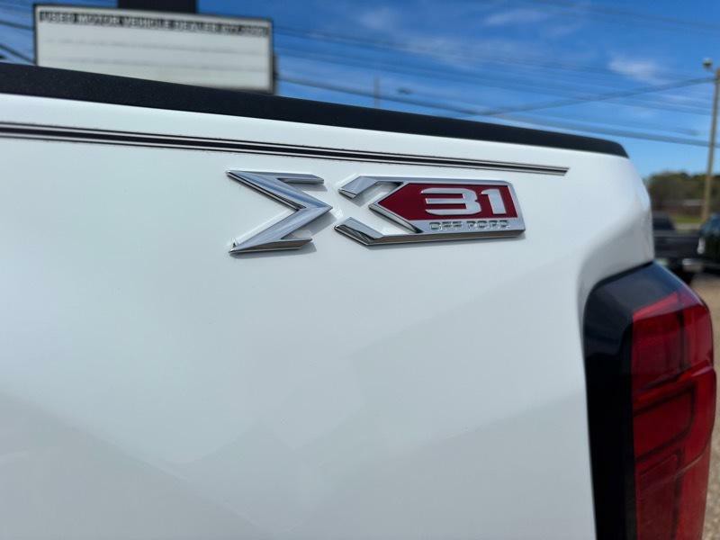 2023 GMC Sierra 2500 Image 9