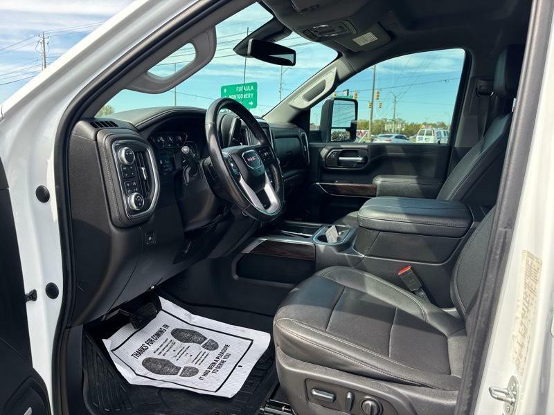 2023 GMC Sierra 2500 Image 11