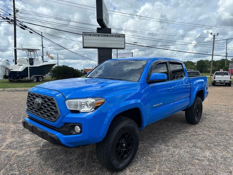 2020 Toyota Tacoma Image 1
