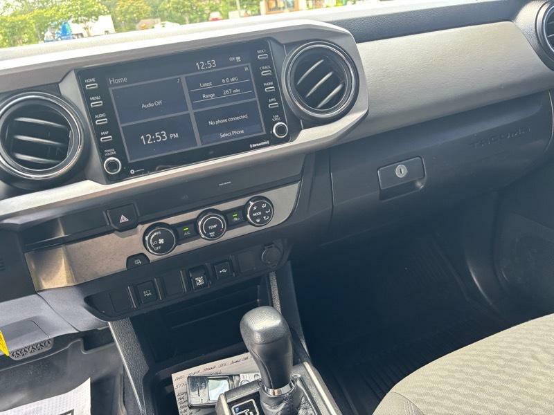 2020 Toyota Tacoma Image 11