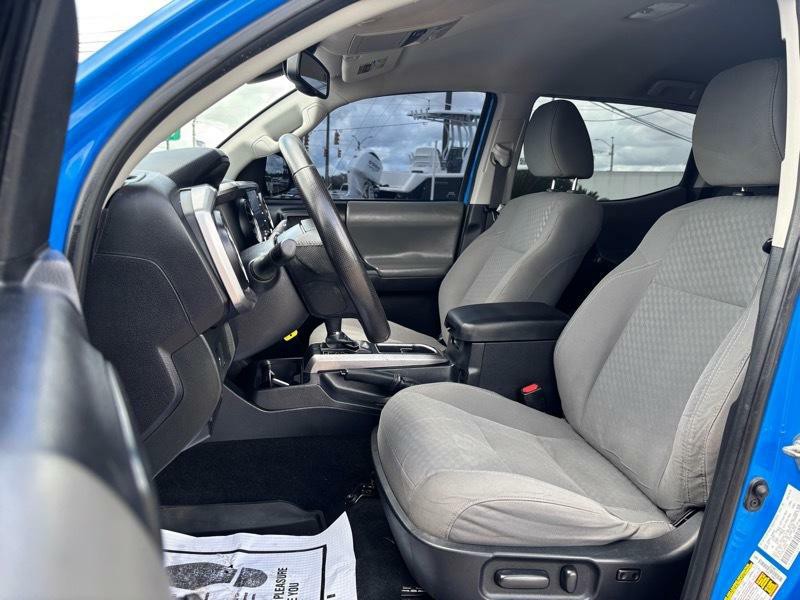 2020 Toyota Tacoma Image 13