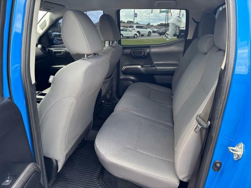 2020 Toyota Tacoma Image 14