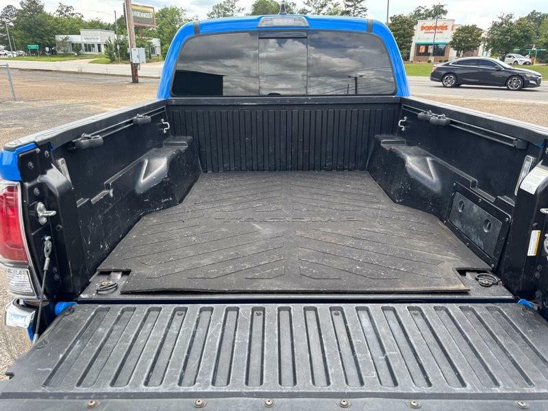 2020 Toyota Tacoma Image 15