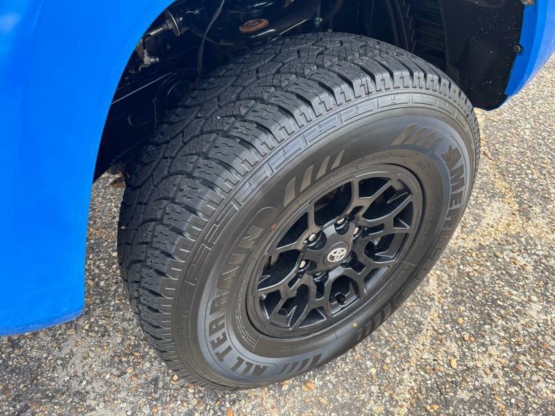 2020 Toyota Tacoma Image 18