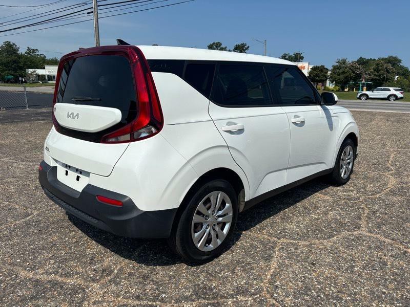 2022 Kia Soul Image 5