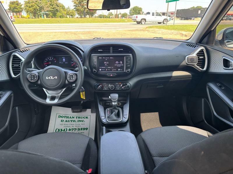 2022 Kia Soul Image 9