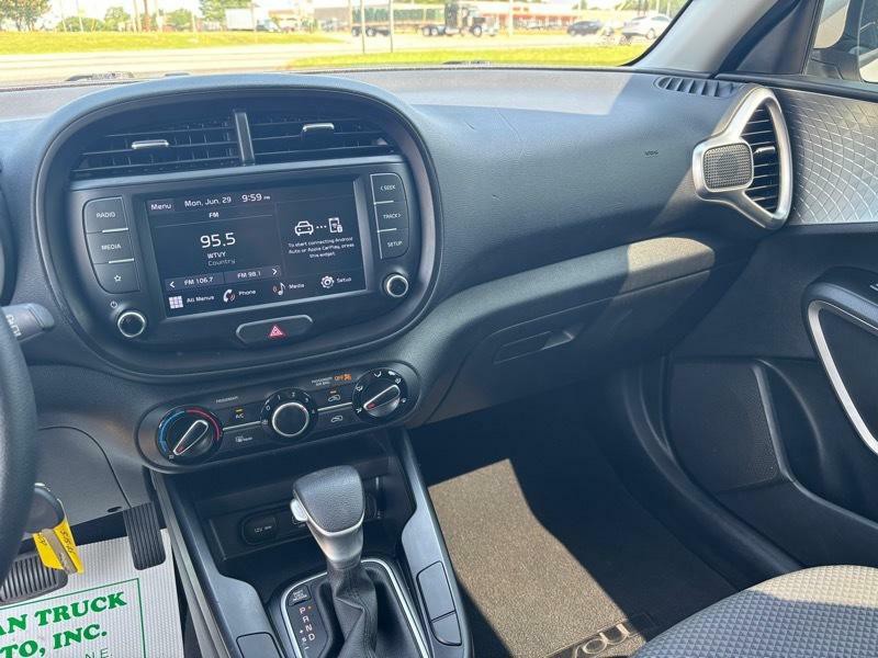 2022 Kia Soul Image 11