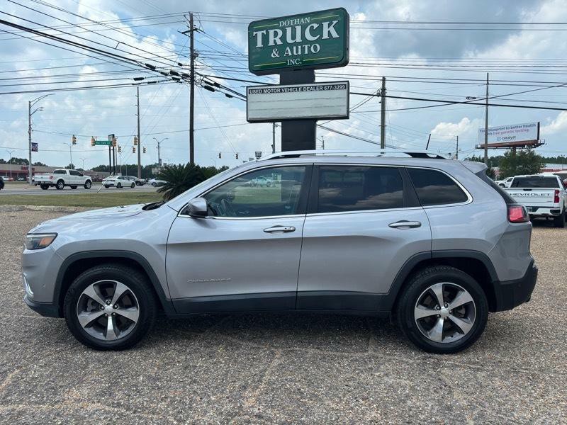 2019 Jeep Cherokee Image 2