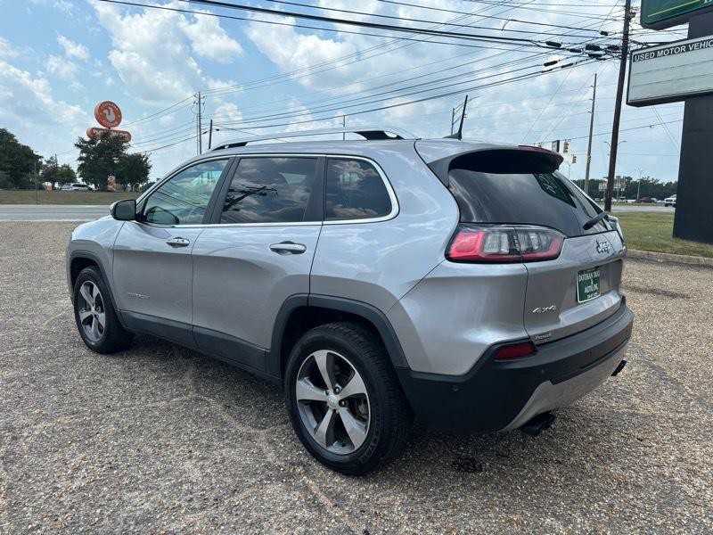 2019 Jeep Cherokee Image 3