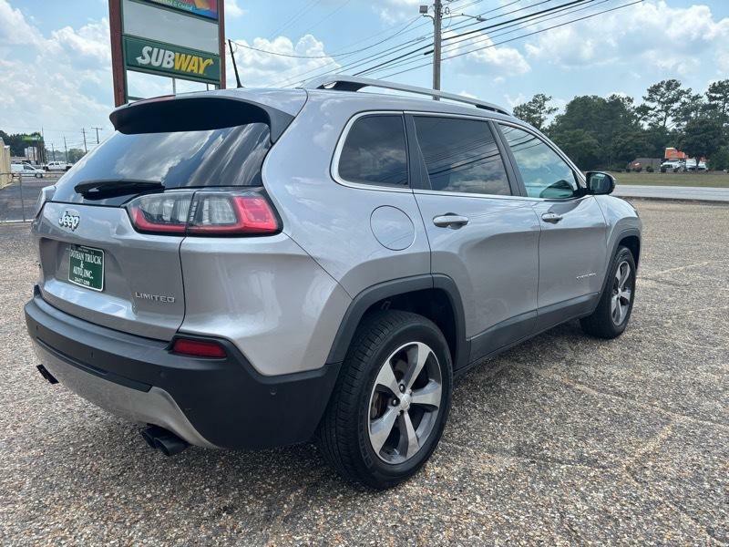 2019 Jeep Cherokee Image 5